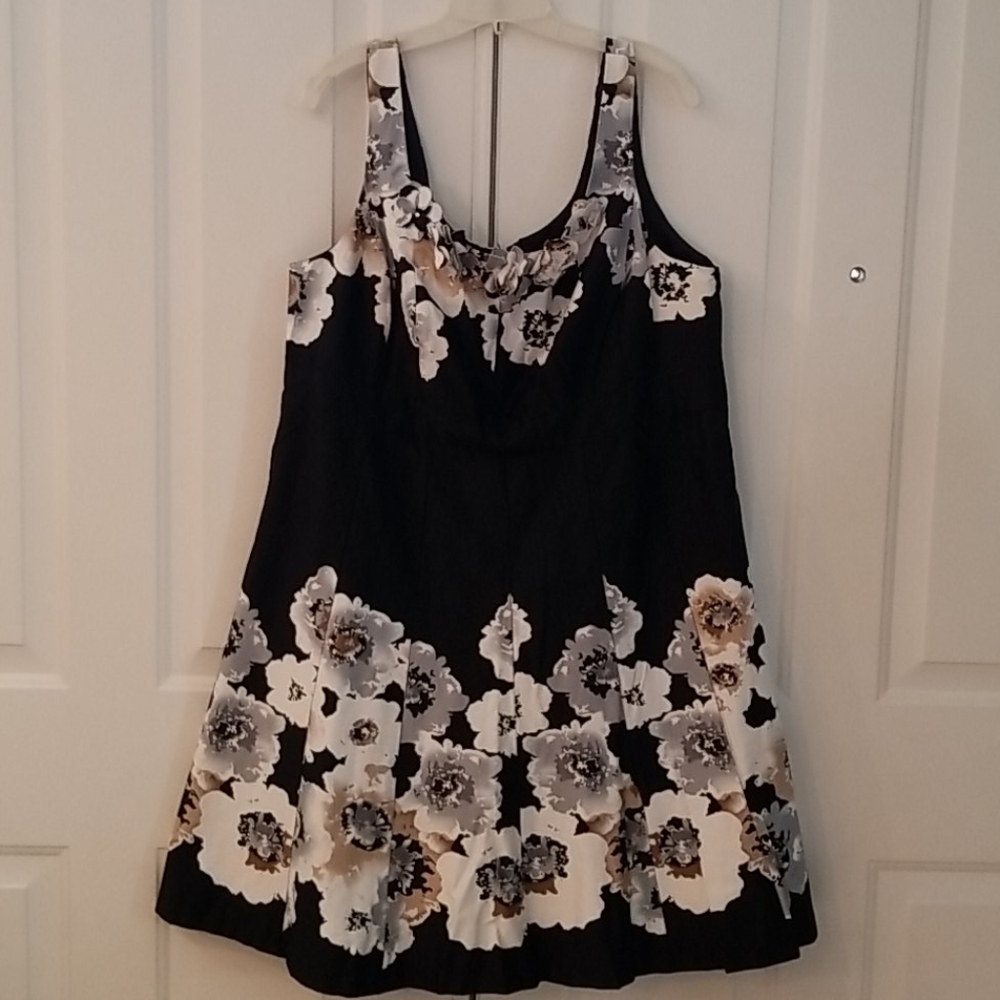 Dress barn flower dress size 16